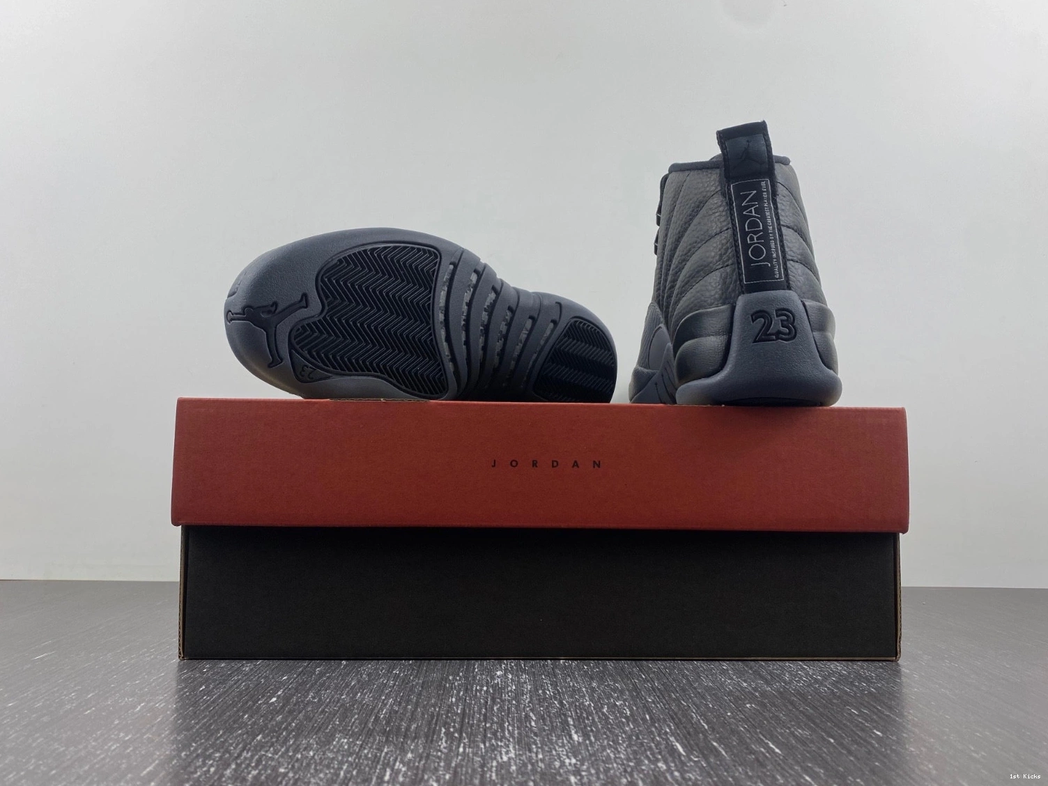 Grey Wolf Black 12 Air CT8013-019 Jordan 0915